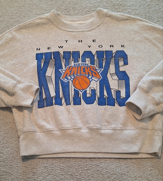 Abercrombie & FitchNew York Knicks Graphic Crewneck Sweatshirt Medium - Picture 3 of 5